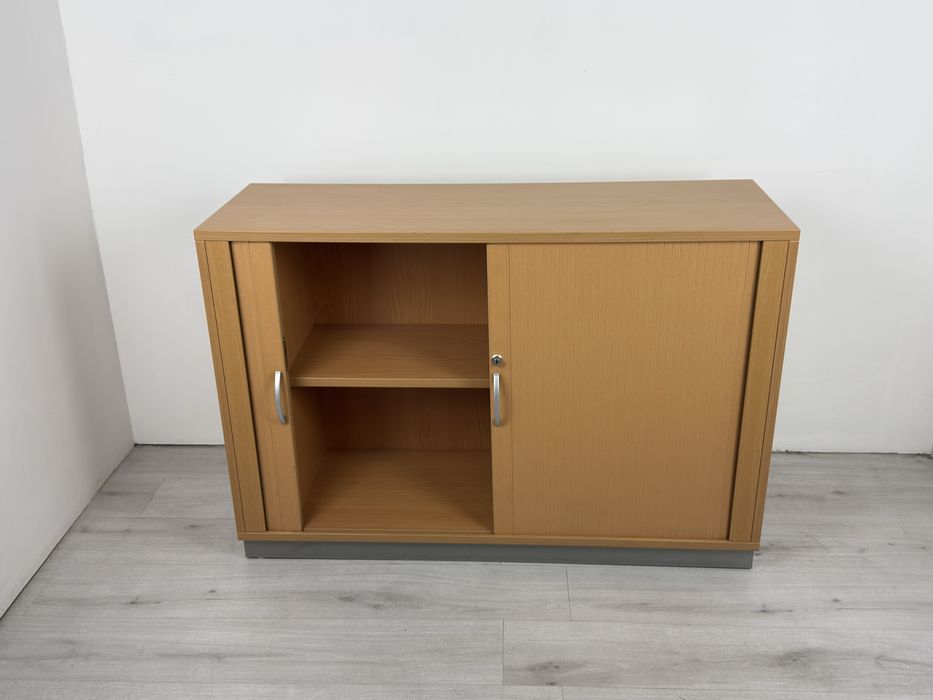 Шкафове за офис - съхранение и ефективност: внос от германия