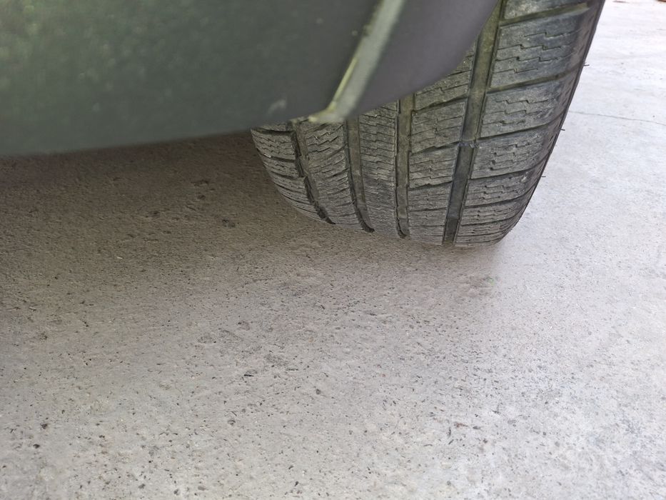 Продам лада х рай кросс 2021 года пробегом 77000.  км краска родная