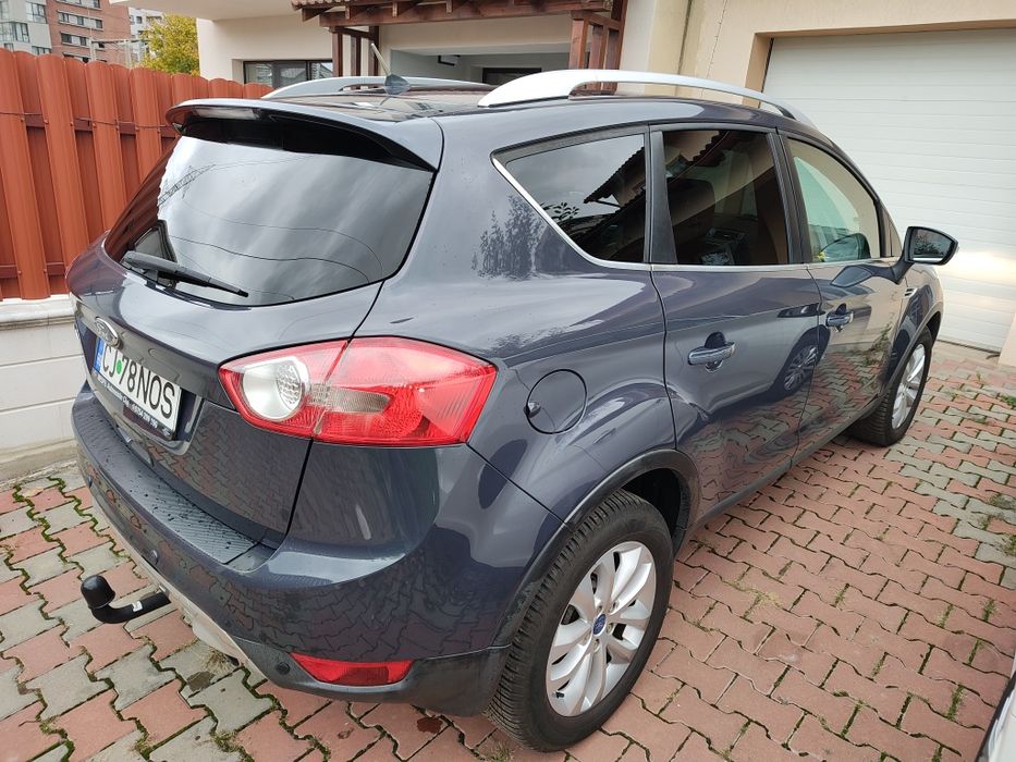 Vând Ford Kuga Titanium FWD 2.0 Tdci