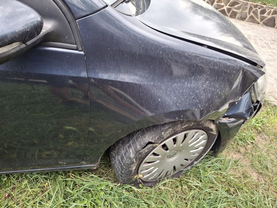 Vând Golf 6 avariat