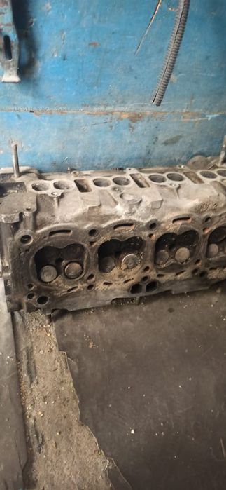 Галовка блока таета карина е обьем 1,6