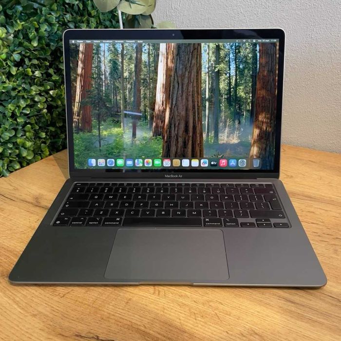 MacBook Air 13 M1 256GB 8GB RAM Space Gray -GARANTIE 12 LUNI | TrueGSM
