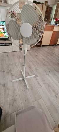 Vând 2 ventilatoare