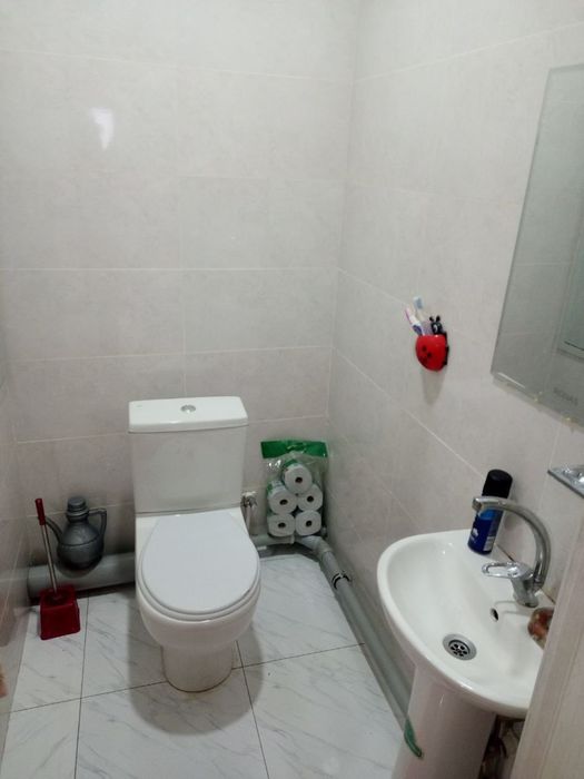 Olmos maxallasi 3/8/16 68 kvadrat kvartira sotiladi