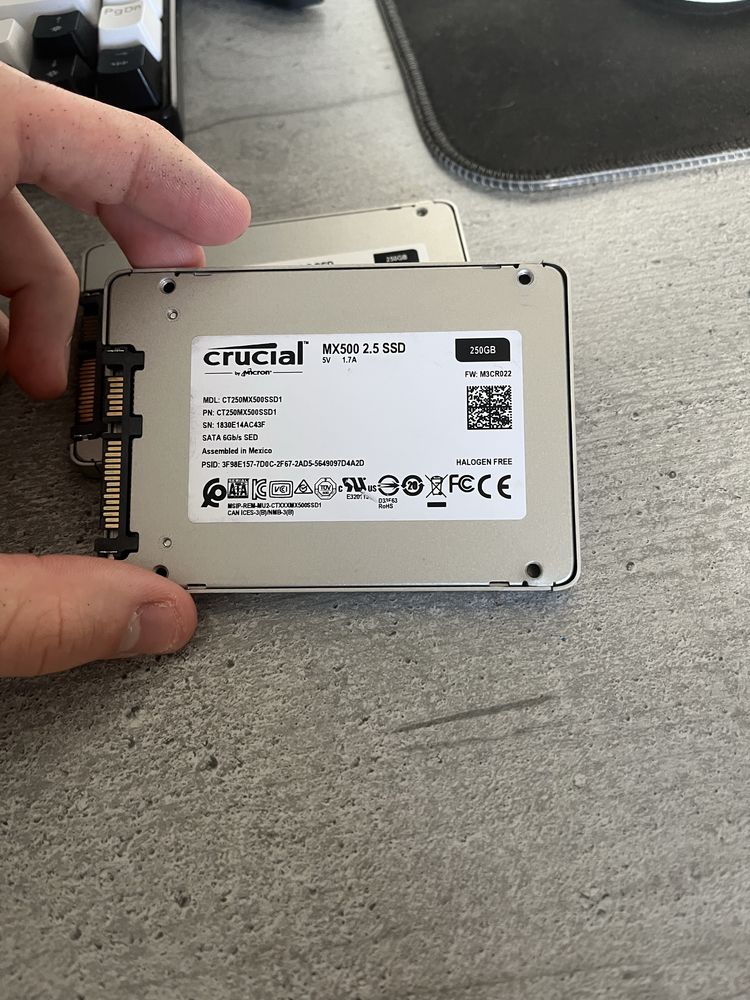 2 SSD Crucial 250GB