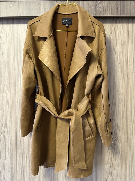 Vand trench Stradivarius femei