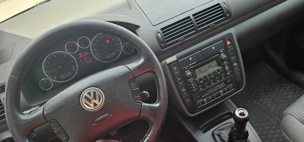 Vand Volkswagen Sharan 4x4    1.9 Tdi~116 Cp 7 Locuri