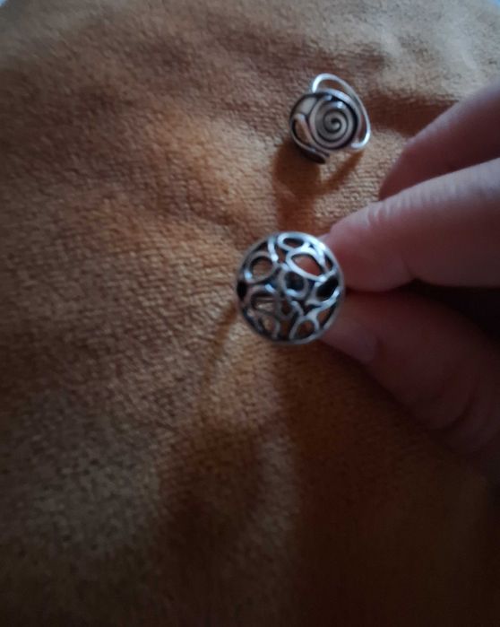 Продавам пръстени