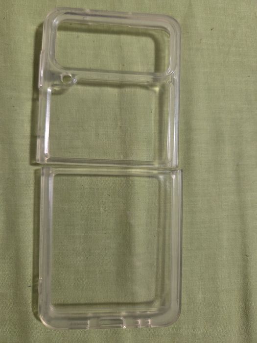 Vând husa samsung z flip3/4
