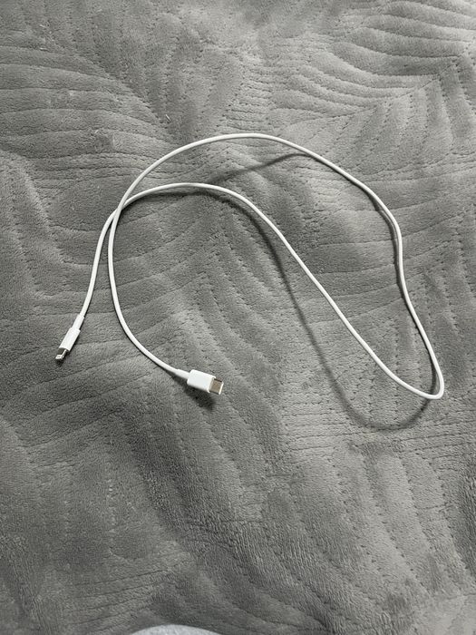 шнур на лайтинг разьем