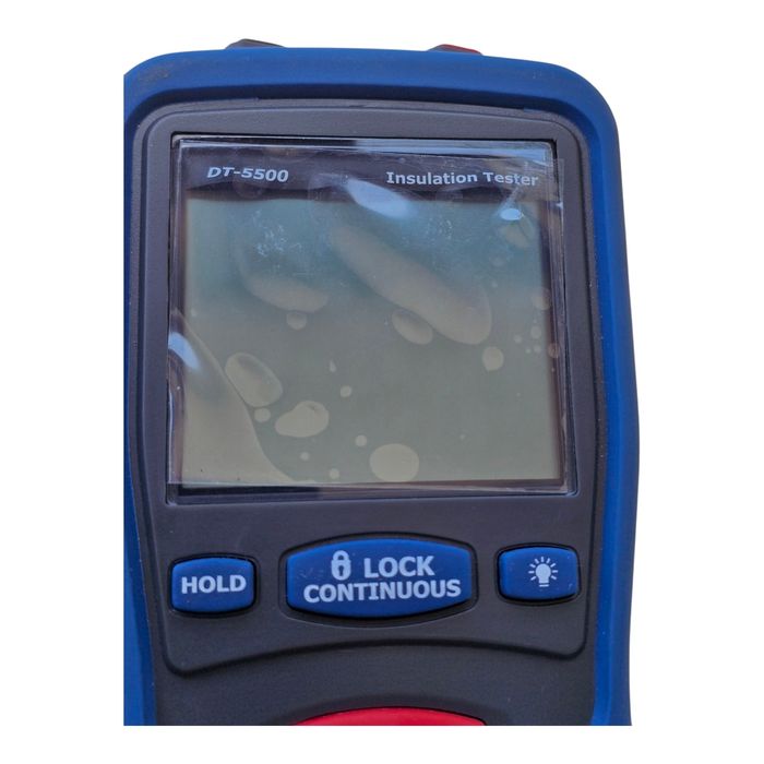 Aparat de măsură,  tester izolatie DT 5500