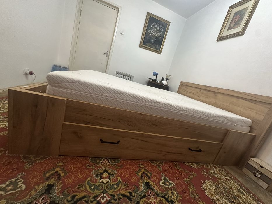 Pat 140x200 cu saltea inclusa