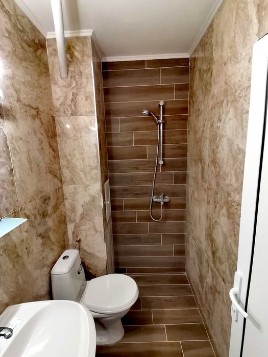 Дава се под наем Двустаен апартамент в Бургас, Изгрев - 68 кв.м за 204 € - Снимка #4