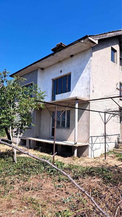 Продава се Къща в Казанлък - 200 кв.м за 510 €/кв.м - Снимка #2