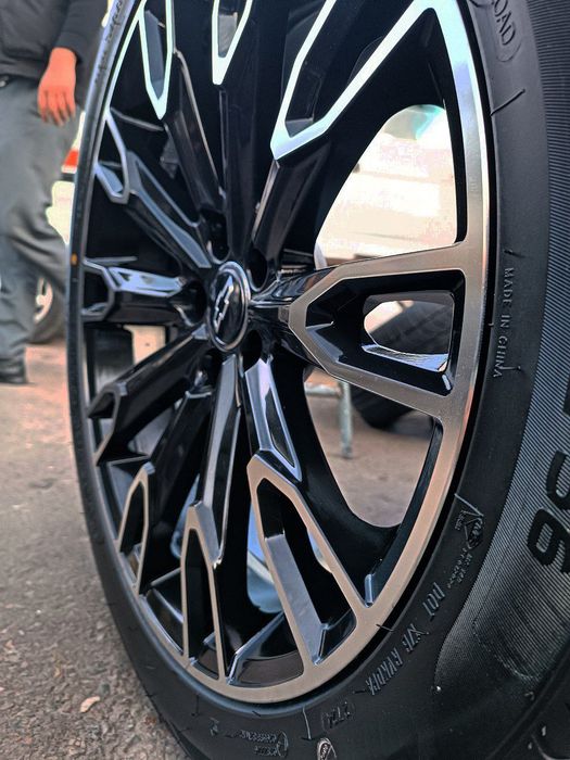 Я.20.ламбаржи урис янги