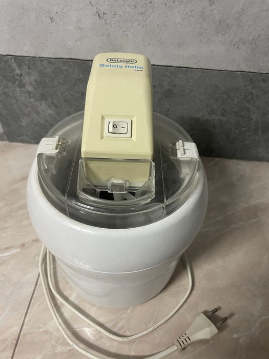 Aparat pentru facut inghetata DeLonghi