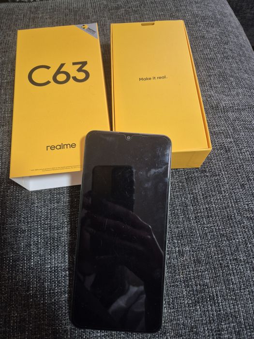 Телефон Realme C63