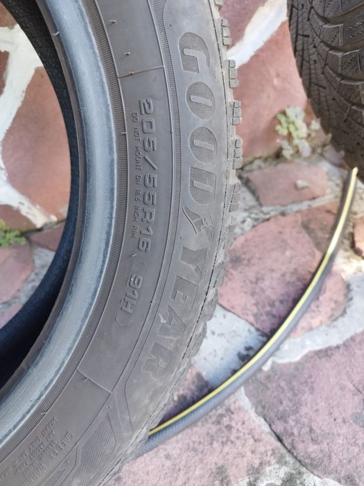 Зимни гуми 205/55/16 Good Year Ultra Grip 9+ .40 лв бр.