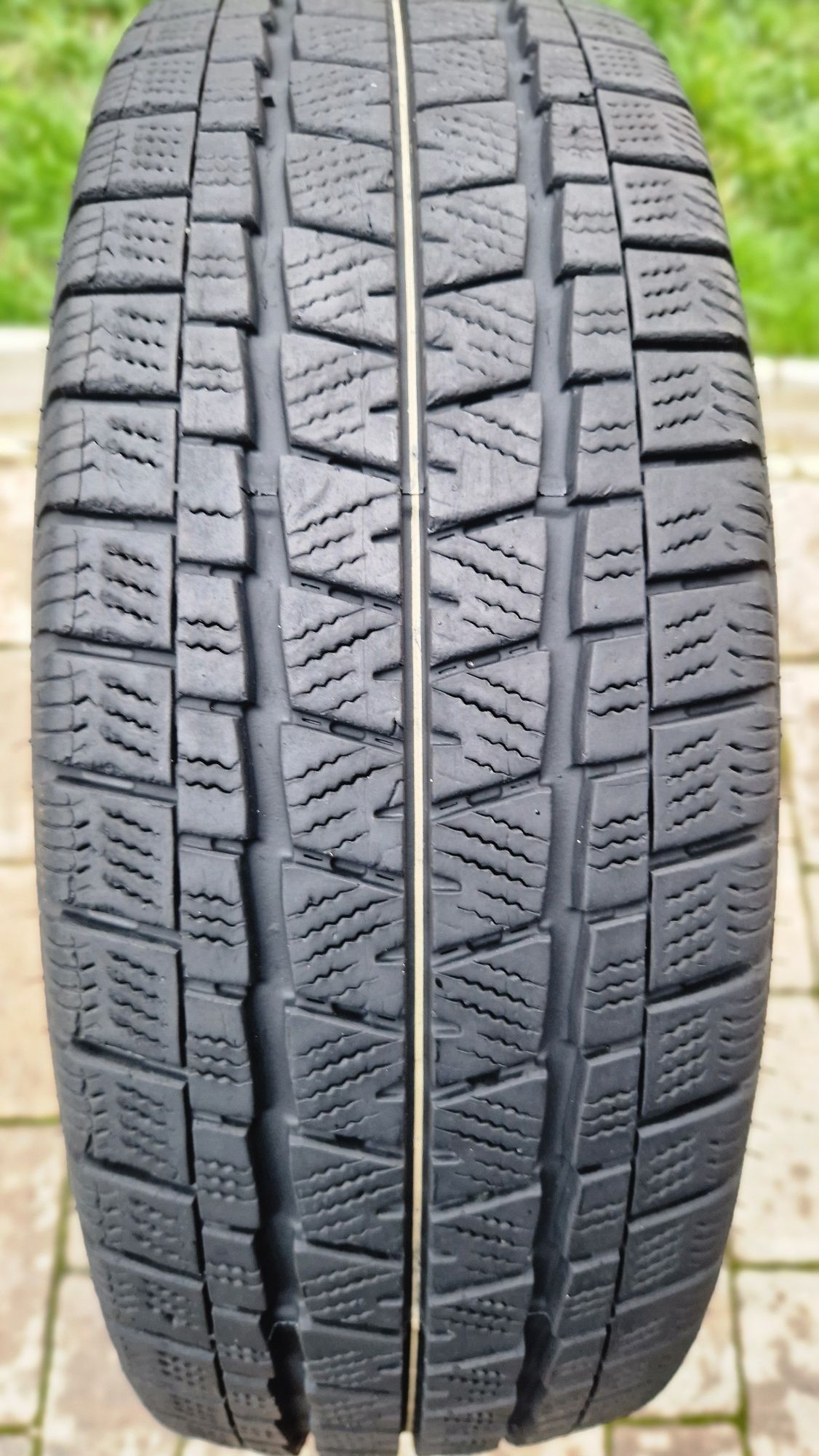 Anvelopa iarna 205 65 R 16 C Falken