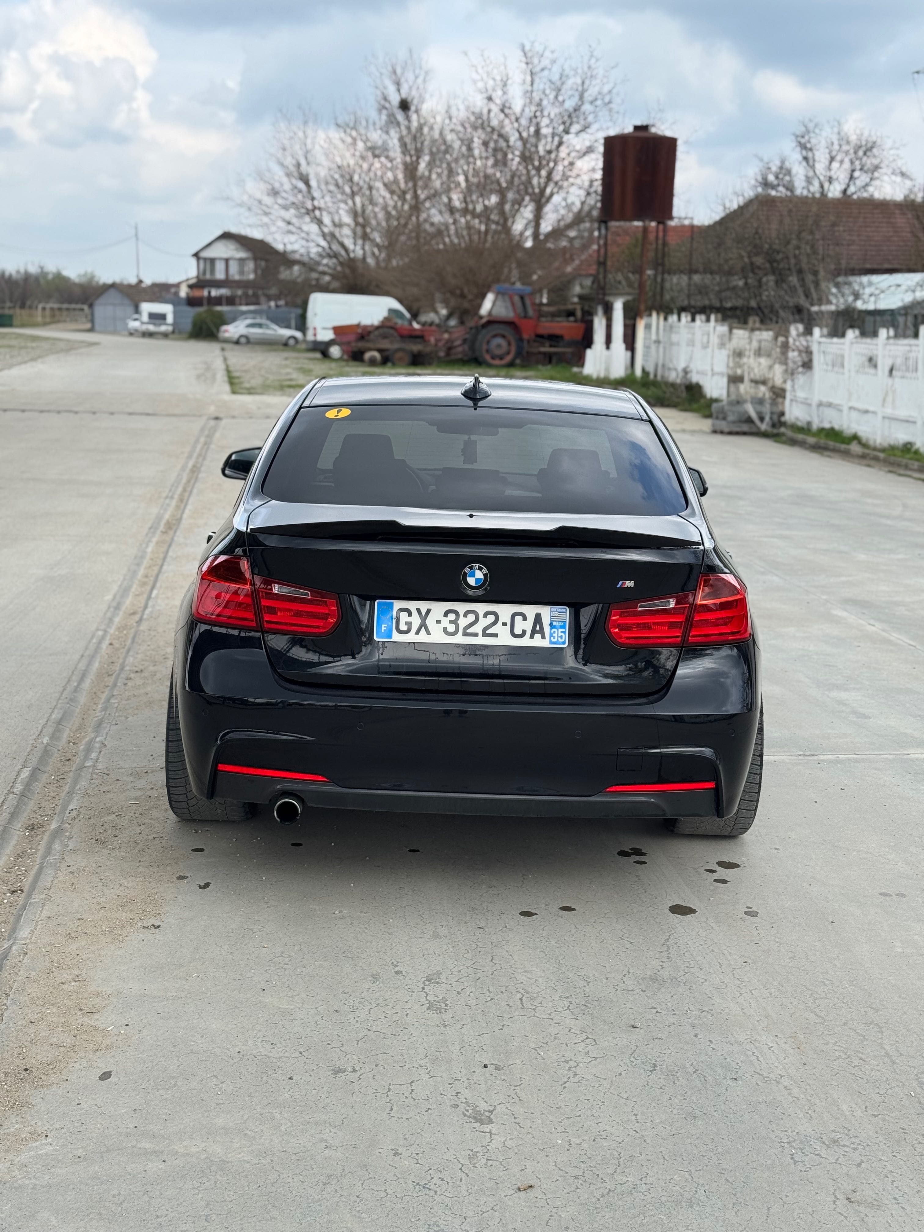 Vand bmw f30 anul 2013