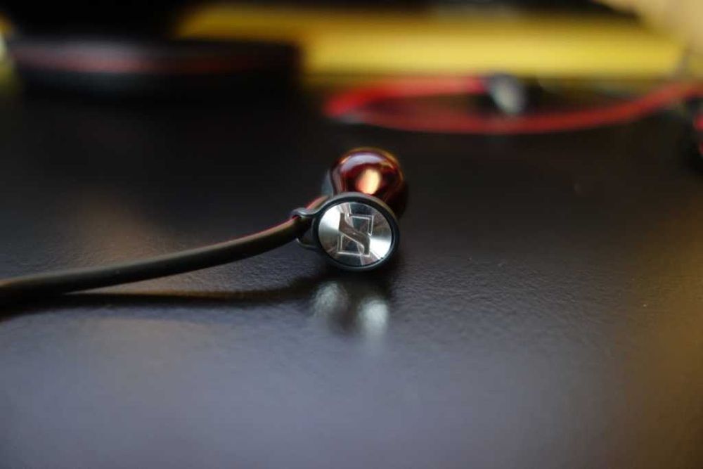 Casti Sennheiser Momentum M2 IEG