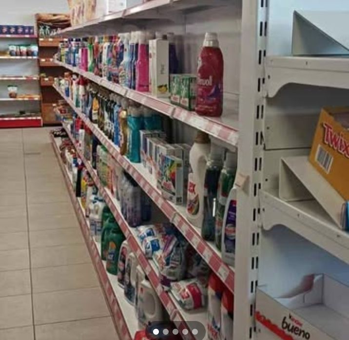 Vând rafturi de magazin ușile depozitarea mărfii avem orice dimensiune