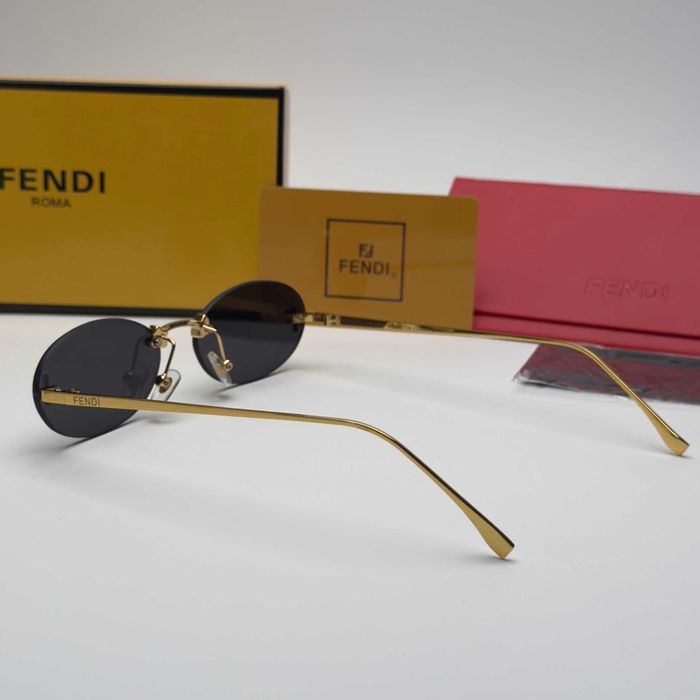 Дамски слънчеви очила Fendi Roma Oval Gold Edition черно и кафяво