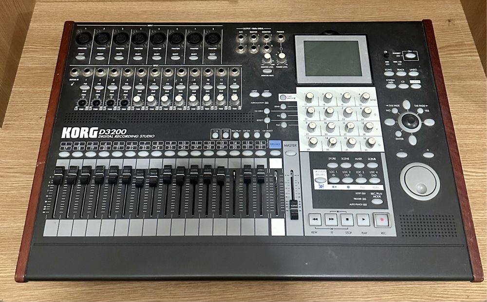 Korg D3200 Mixer/Consola studio de înregistrare digitală!