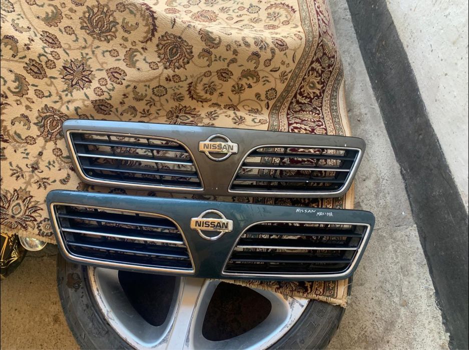 Решетка радиатора на Ниссан Максима А32