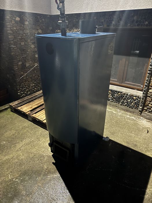 Пелетен котел с бункер