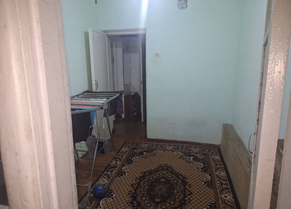 Срочно! Квартира на Саракулька 1/4/4 общ пл 28м,балкон 1,2*3