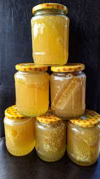 Vand miere de albine 100% naturala