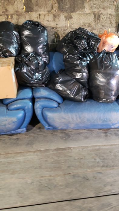 Продам диван с креслом