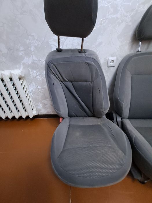 Cobalt sedina va 1 ta abshivka sotiladi