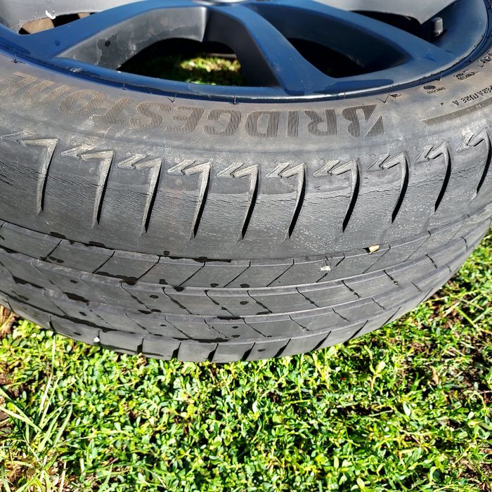 Vând jante originale Renault