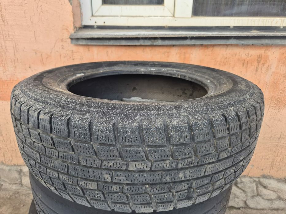 Продам шины 205/65/16