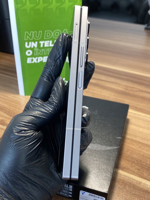Samsung Galaxy Z Fold 6 Duos / Garanție 12 luni / 256 Gb / Foarte bun