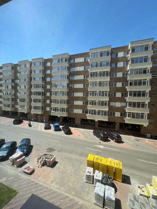 Inchiriez apartament nemobilat ,cartier fiald