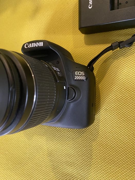 Цифров фотоапарат CANON D 2000