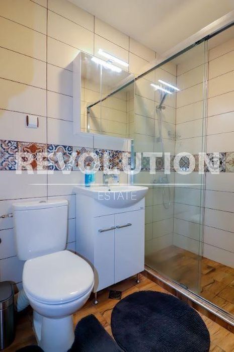 Тристаен апартамент в района на ХЕИ!