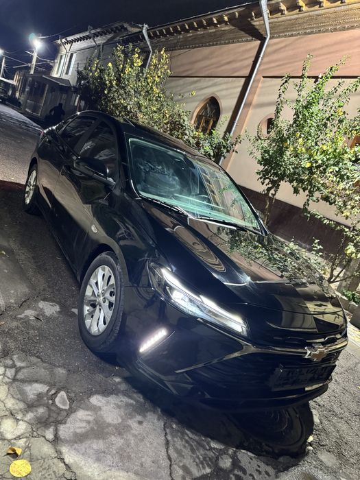 Nasiya savdo orqli uzizga qolish uchun sotamiz pani oqing iltmos