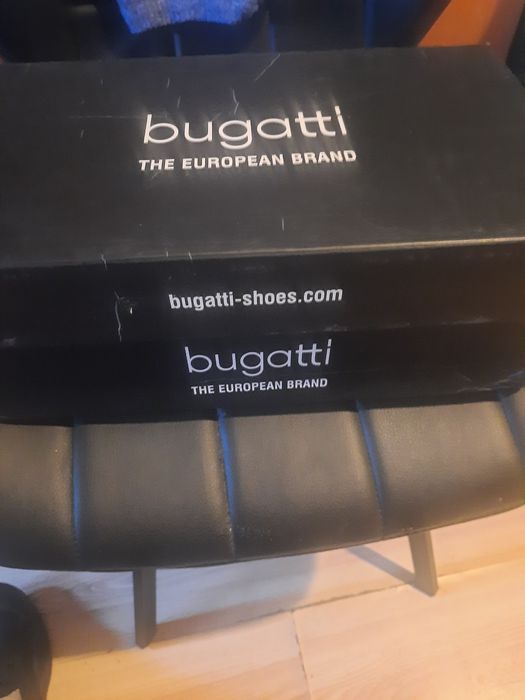 Pantofi eleganți buggati