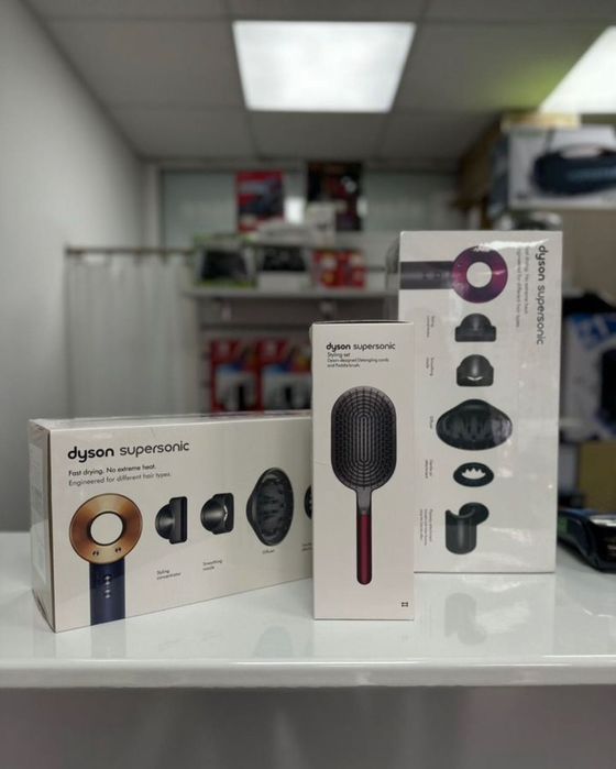 В продаже Новый Dyson Стайлер Фен + Дайсон Выпрямитель в подарок
