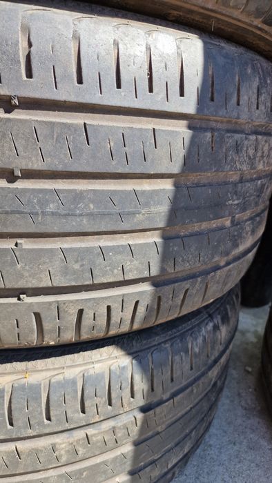 235 35 19 Barum 2 anvelope vara