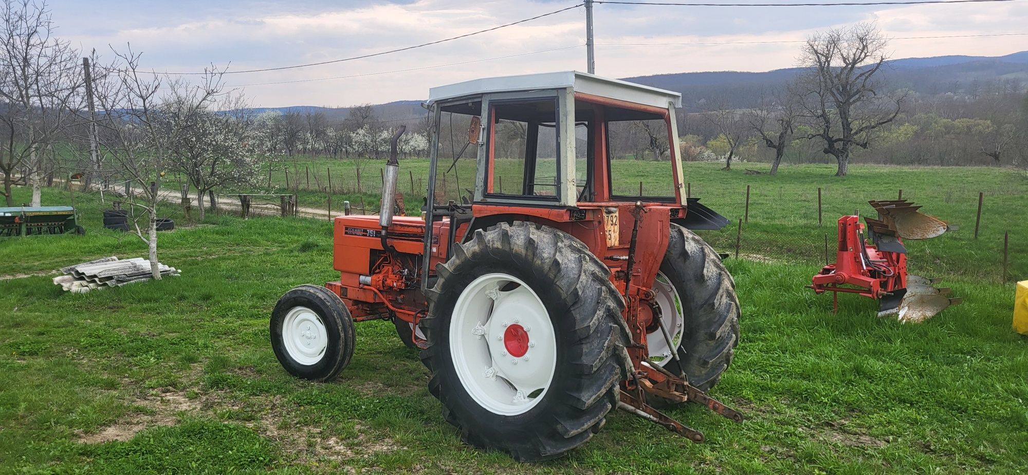Tractor Renault 751, 75 CP