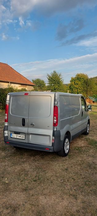 Nissan PrimaStar (Renault Trafic, opel vivaro),An 2008 Motor 2.0 dci 1