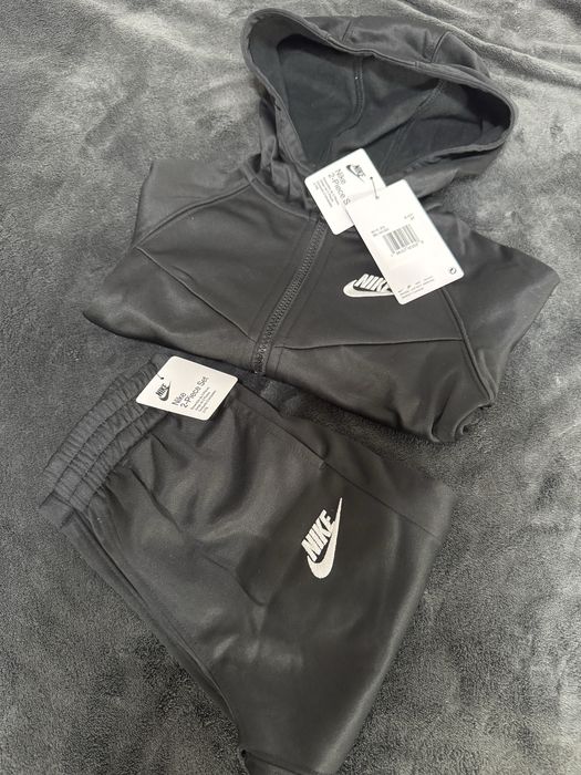 Нов комплект Adidas за момче/момиче