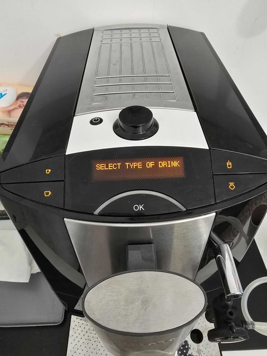 Miele CM 5100, espressor de cafea  calitate, totul functional