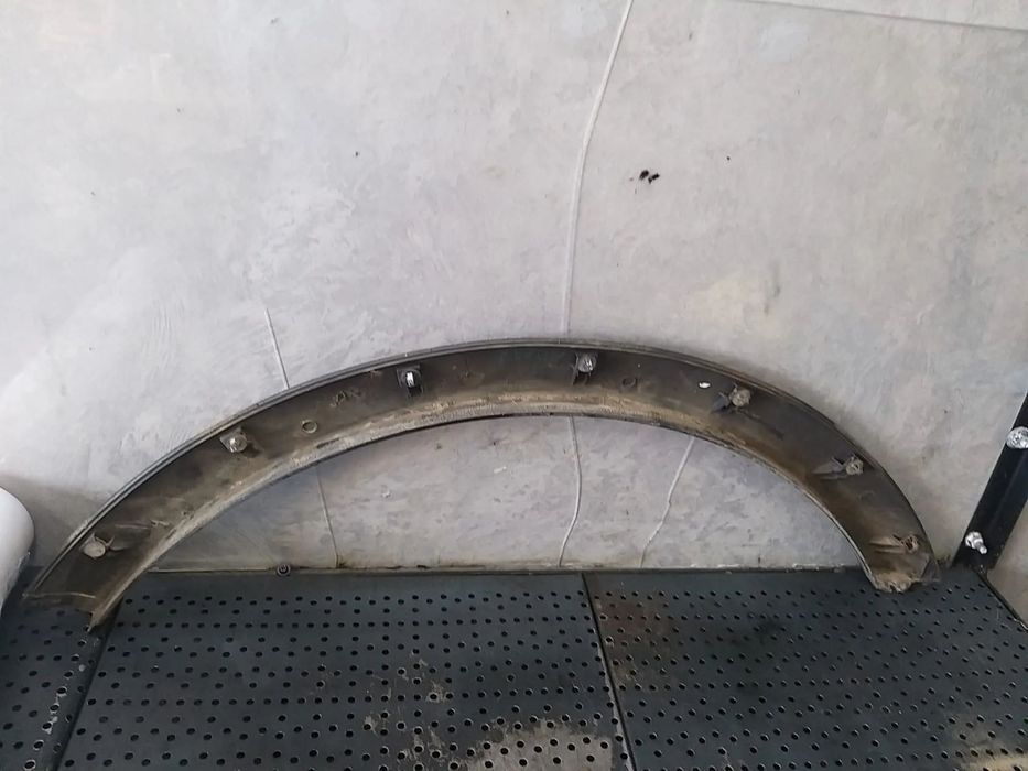 Bandou aripa stanga fata opel antara 96660221