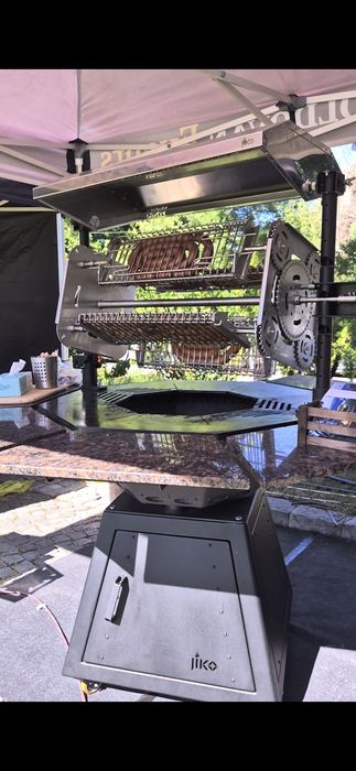 Oktogrill cu rotisor combinat